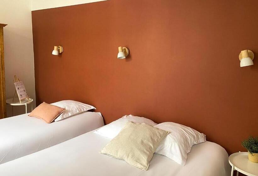 Quarto Familiar, De La Plage