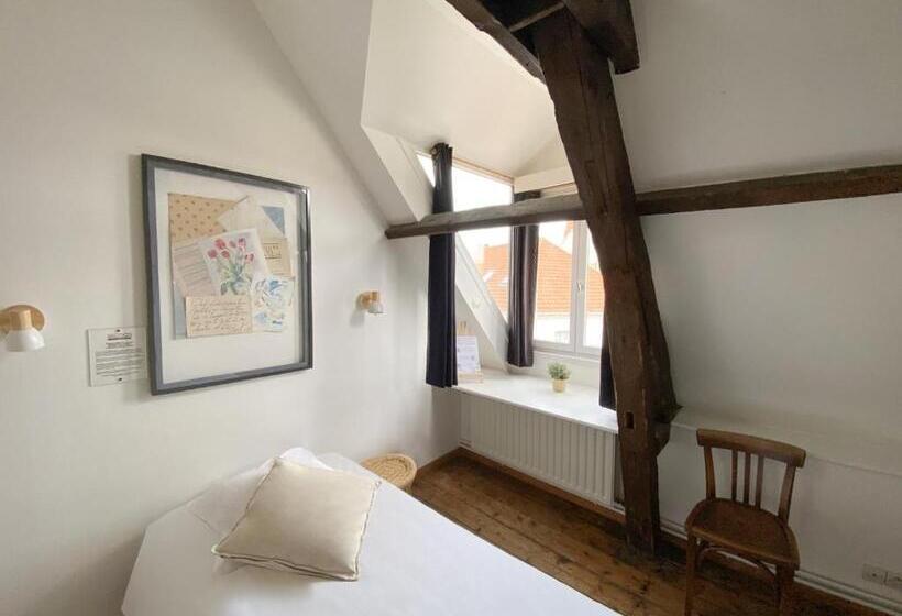 高级三人间, De La Plage