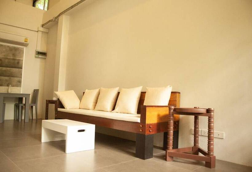 اتاق سوپریور با چشمانداز باغ, Middle Path Retreat