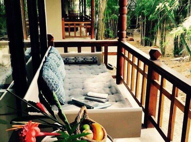 اتاق سوپریور با چشمانداز باغ, Middle Path Retreat