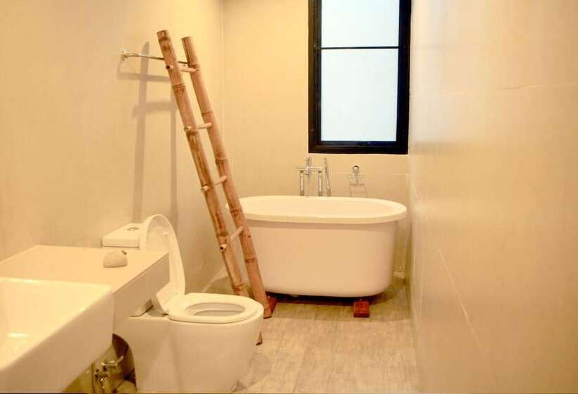 اتاق سوپریور با چشمانداز باغ, Middle Path Retreat