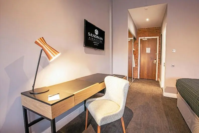 キングサイズベッドのスタンダードルーム, Sandman Signature Aberdeen Hotel & Spa