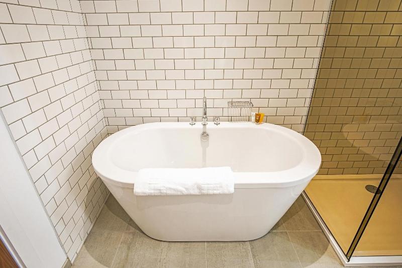 キングサイズベッドのスタンダードルーム, Sandman Signature Aberdeen Hotel & Spa