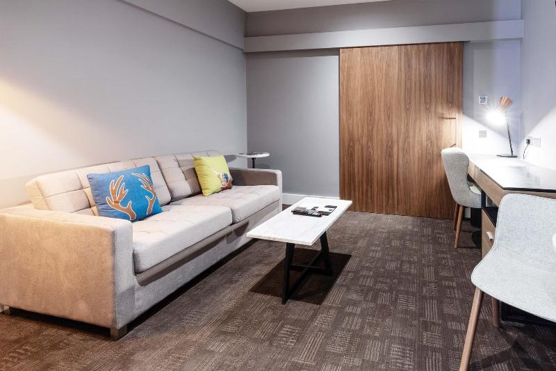 キングサイズベッドのスイートルーム, Sandman Signature Aberdeen Hotel & Spa