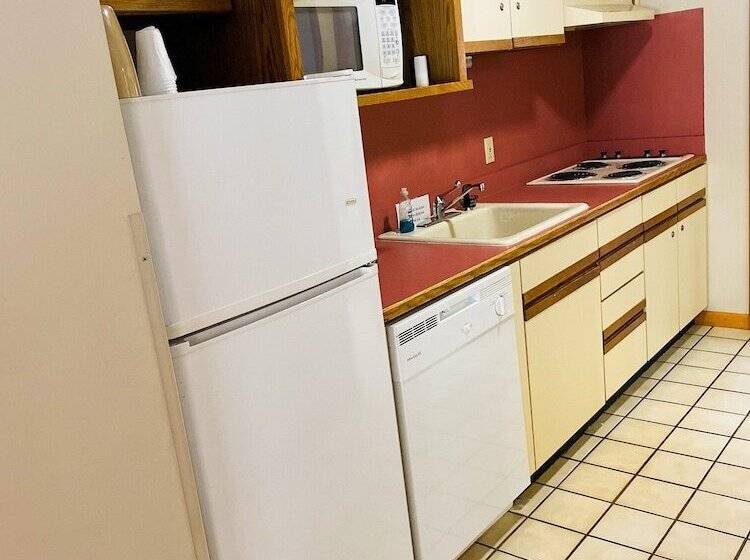 جناح, Travelodge By Wyndham Lincoln Near White Mountain