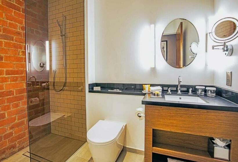 キングサイズベッドのスタンダードルーム, Sandman Signature Aberdeen Hotel & Spa