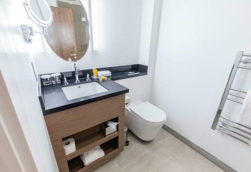 キングサイズベッドのスイートルーム, Sandman Signature Aberdeen Hotel & Spa