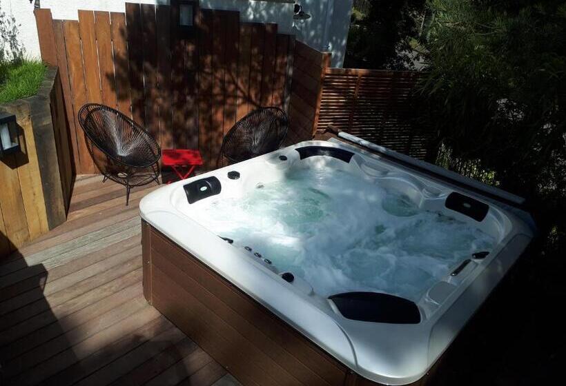 غرفة قياسية مزوَّدة بتراس, A L'ombre Des Pins