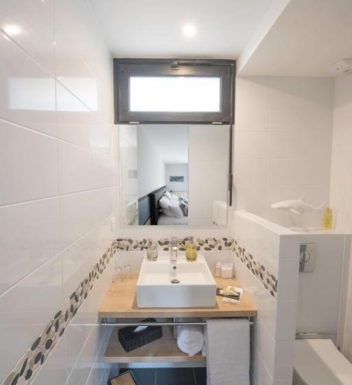 غرفة قياسية سرير كينج, A L'ombre Des Pins