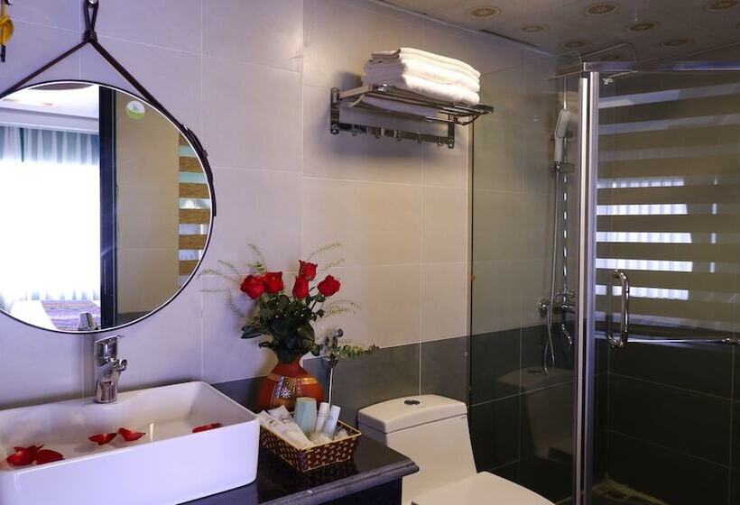 سوییت با چشمانداز کوه, Sapa Nature View