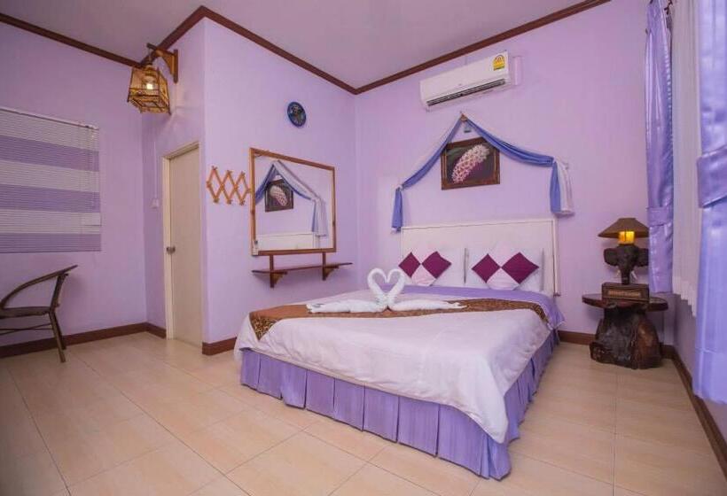 اتاق استاندارد, Family Resort Chumphon