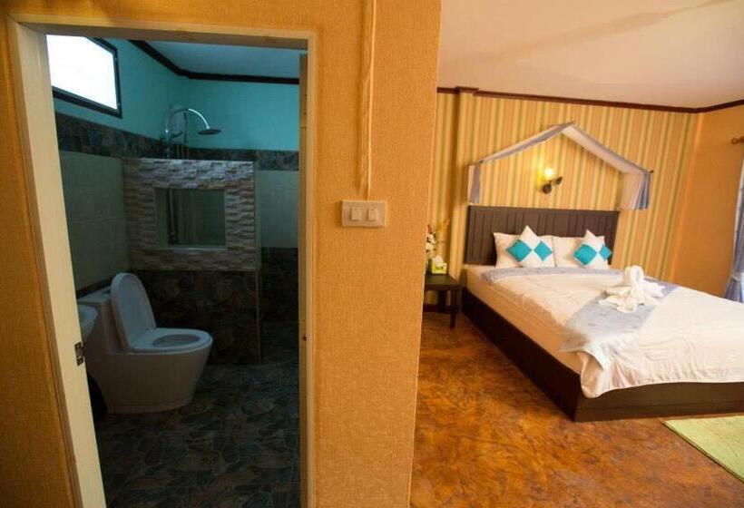 اتاق استاندارد, Family Resort Chumphon