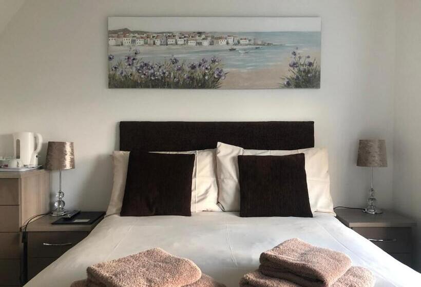 غرفة قياسية, The Haven