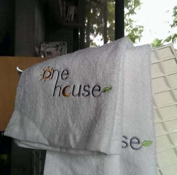 اتاق استاندارد با تخت دوبل, One House