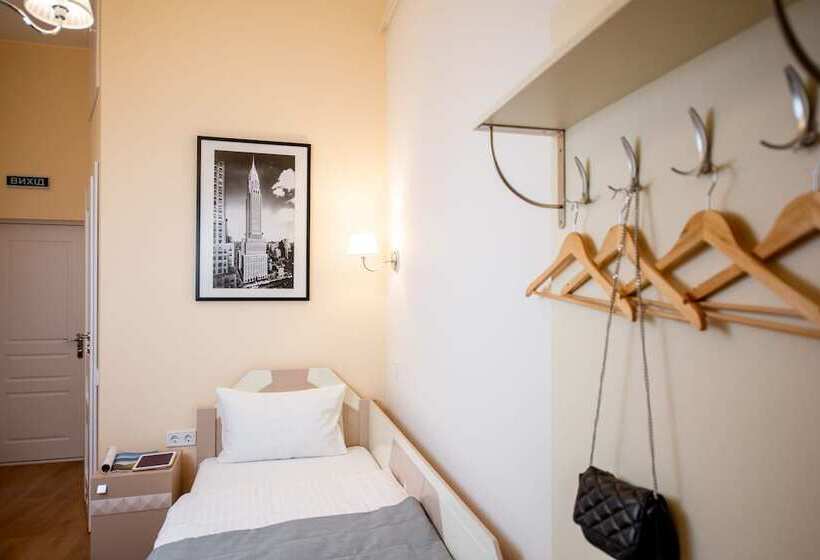 غرفة إقتصادية, Art Deco Central Rooms