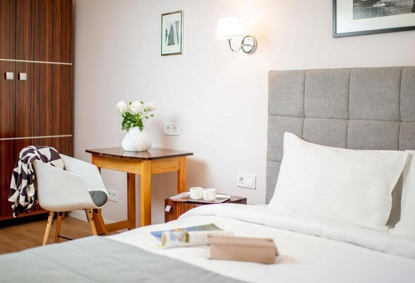 اتاق سوپریور با تخت بزرگ, Art Deco Central Rooms