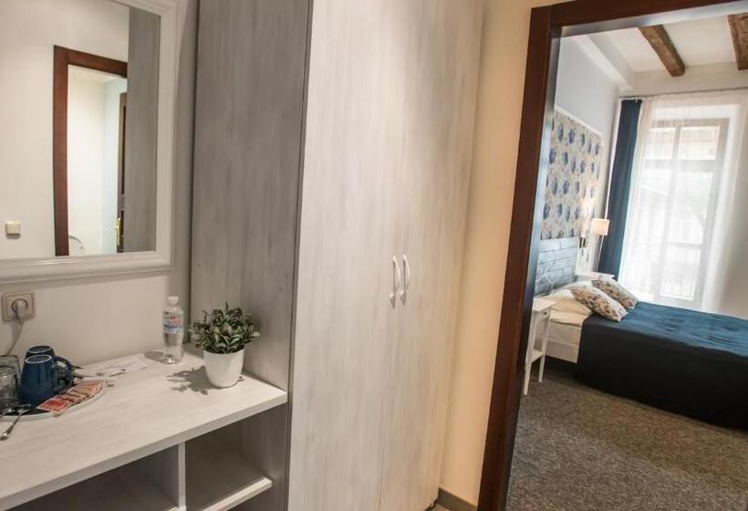 غرفة ديلوكس مزودة بشرفة, Central