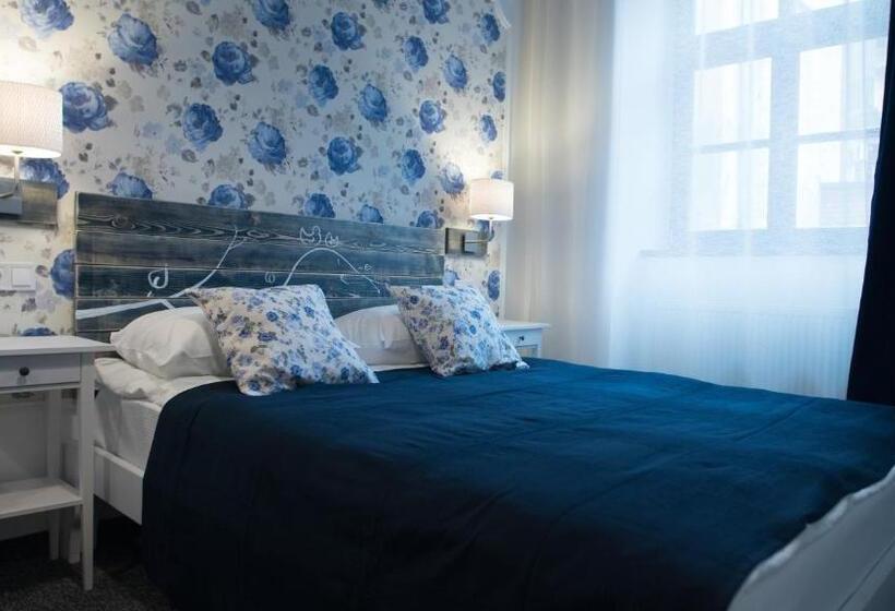 غرفة ديلوكس, Central