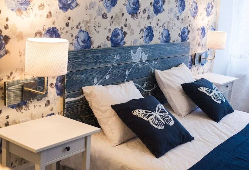 غرفة قياسية ثلاثية, Central