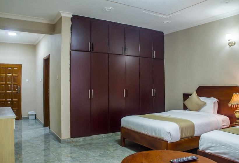 اتاق استاندارد, Eliana Kampala