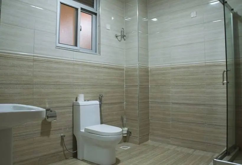 اتاق استاندارد یک نفره, Eliana Kampala