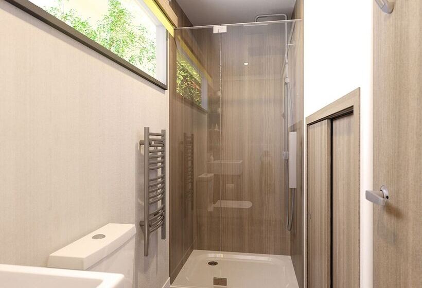 标准工作室, Herons Lake Retreat