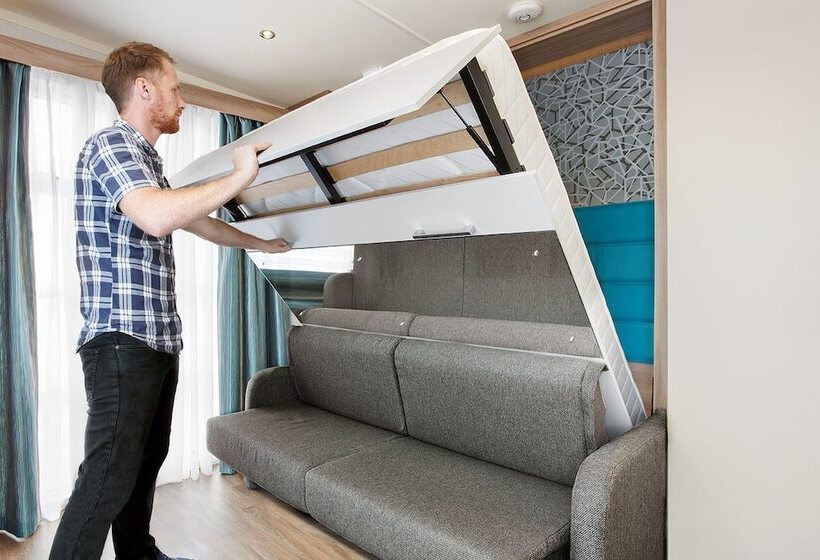 标准工作室, Herons Lake Retreat