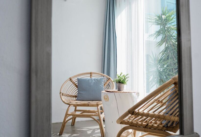 Номер Стандарт Вид на Бассейн, Kassandra Boutique