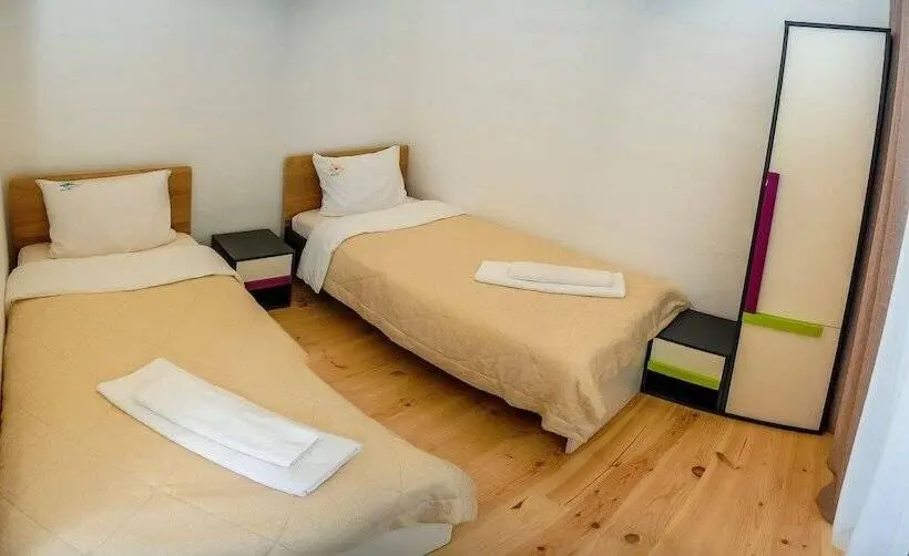 デラックスの4人部屋, Vital Park