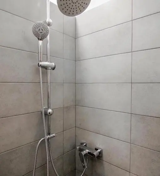 اتاق استاندارد با بالکن, Pop Art Hostel