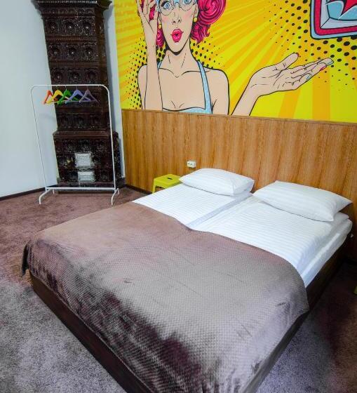 Standard Room, Pop Art Hostel