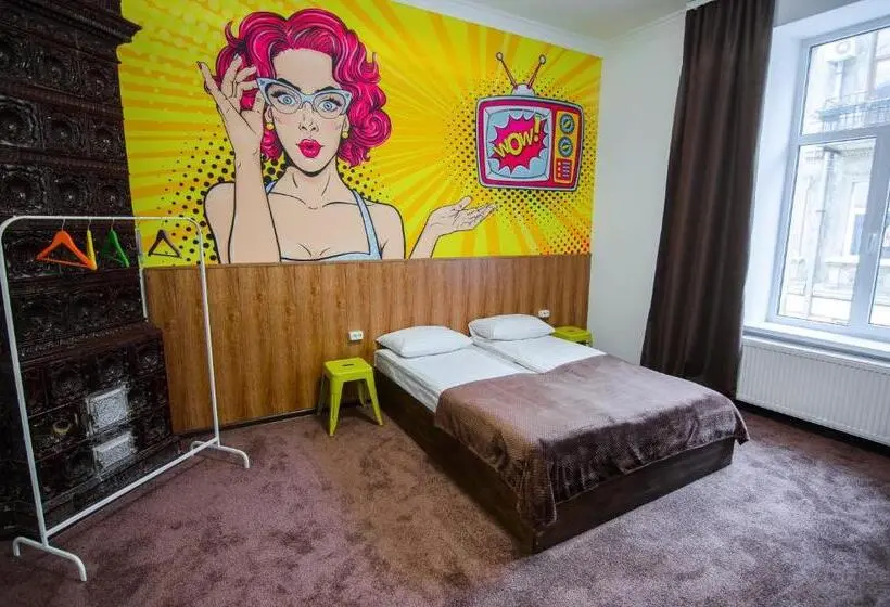اتاق استاندارد, Pop Art Hostel