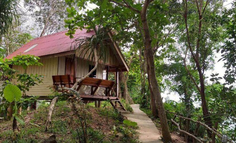 בקתה סטנדרטית, Jungle Hill Beach Bungalow