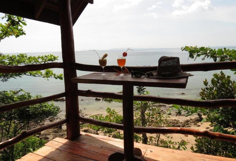 Superior bungalow with sea view, Jungle Hill Beach Bungalow