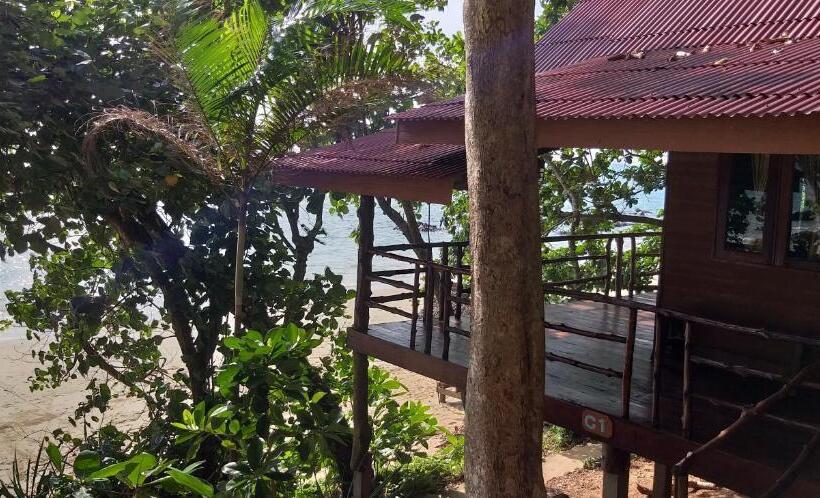 Superior bungalow with sea view, Jungle Hill Beach Bungalow