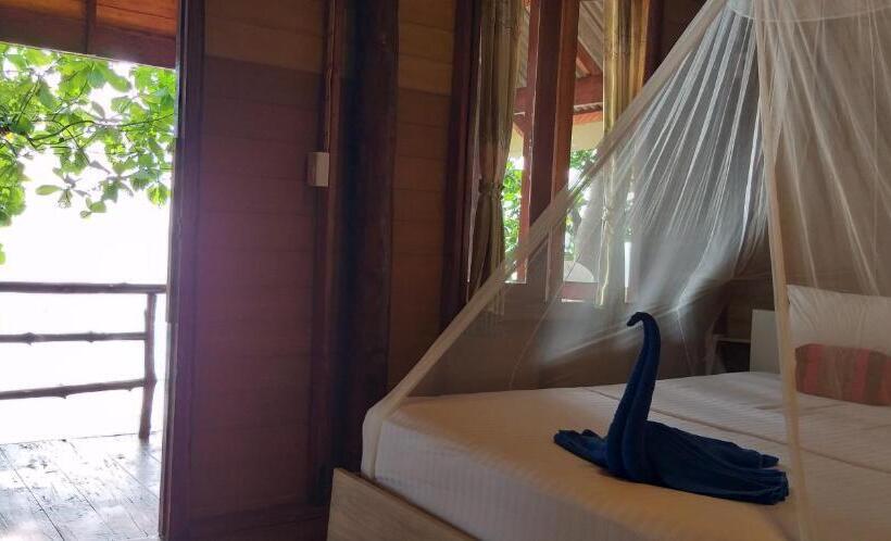 Superior bungalow with sea view, Jungle Hill Beach Bungalow