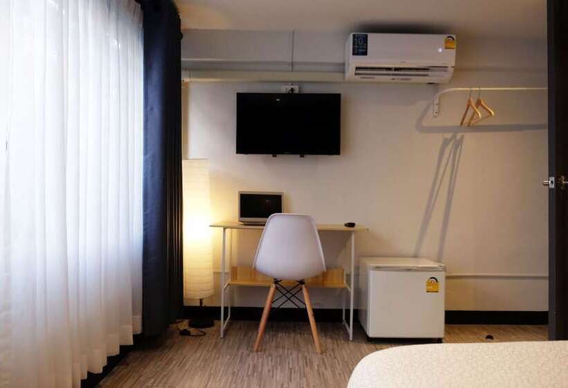 اتاق لوکس چهار تخته, Sleep With Me Bangkok  Bts Phra Khanong