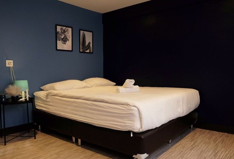 اتاق لوکس چهار تخته, Sleep With Me Bangkok  Bts Phra Khanong