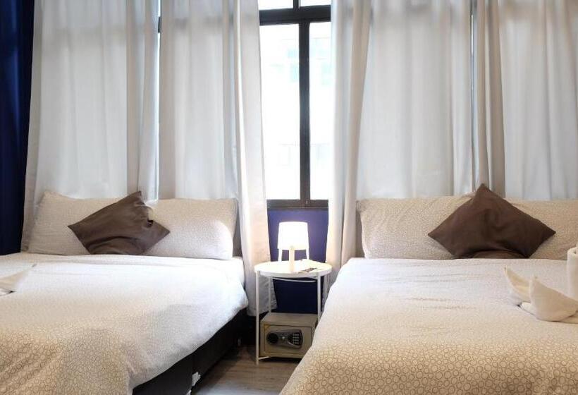 اتاق سوپریور چهار تخته, Sleep With Me Bangkok  Bts Phra Khanong