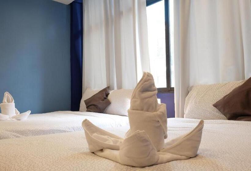 اتاق سوپریور چهار تخته, Sleep With Me Bangkok  Bts Phra Khanong