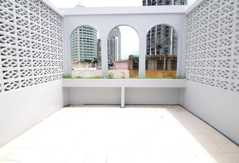 اتاق لوکس خانوادگی, Sleep With Me Bangkok  Bts Phra Khanong