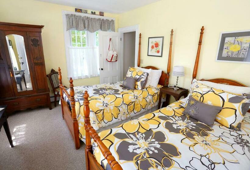 غرفة قياسية, The Kendall Inn