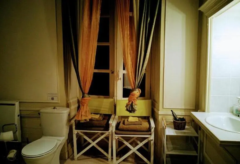 クラシックルーム, Les Chambres D Hôtes Du Manoir De Roz Maria
