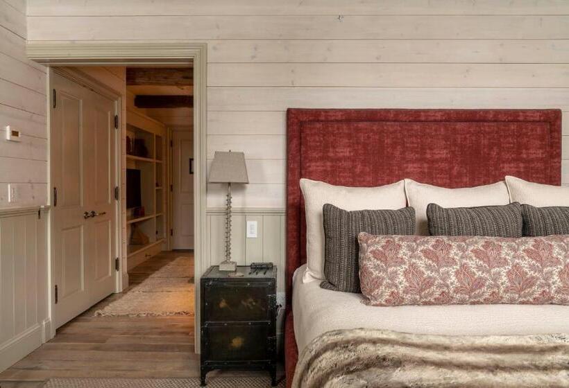 Люкс Кровать Кинг, Eleven Scarp Ridge Lodge
