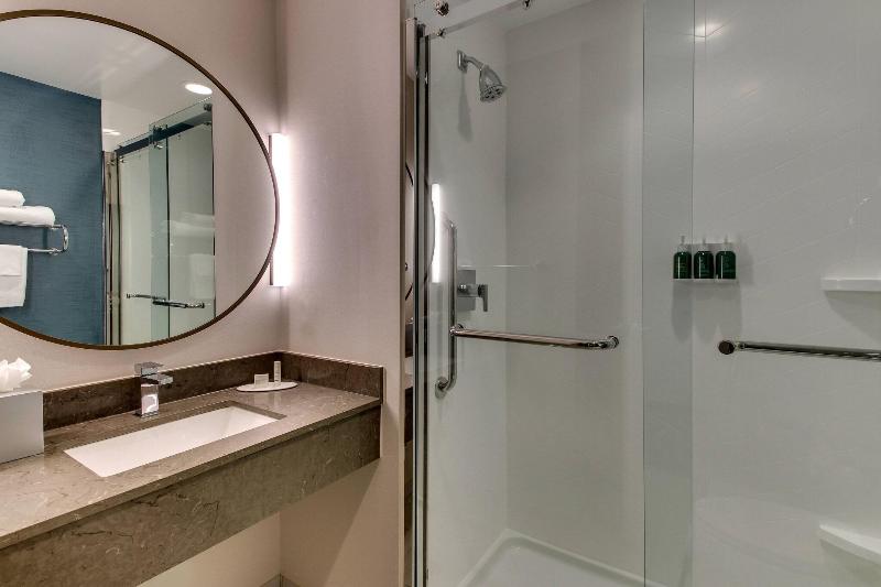 اتاق استاندارد با تخت بزرگ, Fairfield Inn & Suites By Marriott Birmingham Downtown