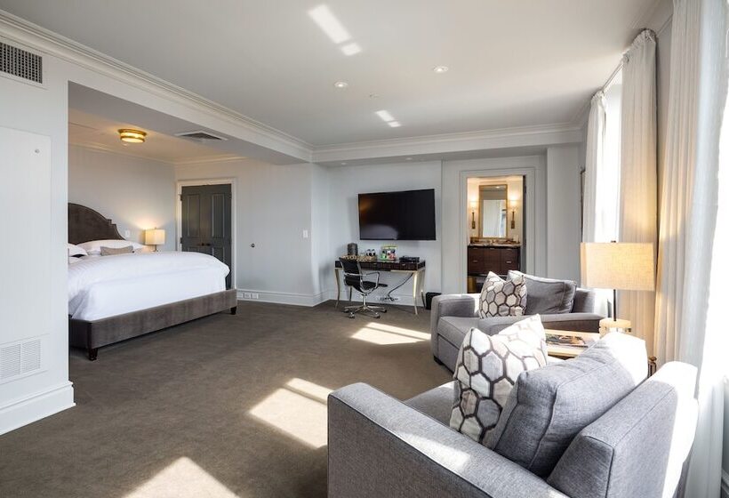 プレミアムスイート, John Hand Club