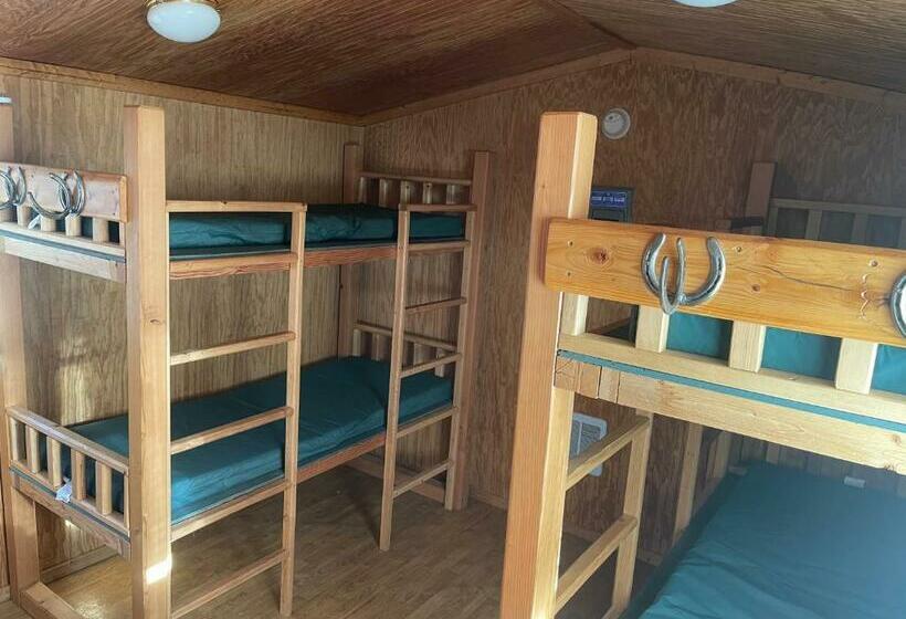 Люкс, Lava Mountain Lodge