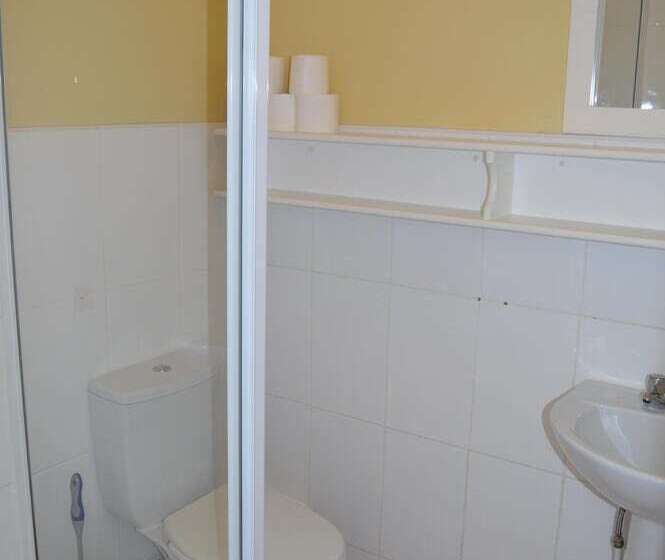 Habitació Triple Estàndard, Central Cove Guesthouse