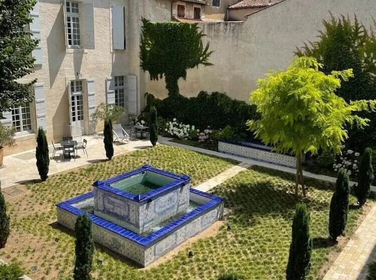 エクゼクティブスイート, College Des Doctrinaires