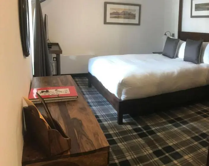 Juniorsviitti, Edinbane Lodge
